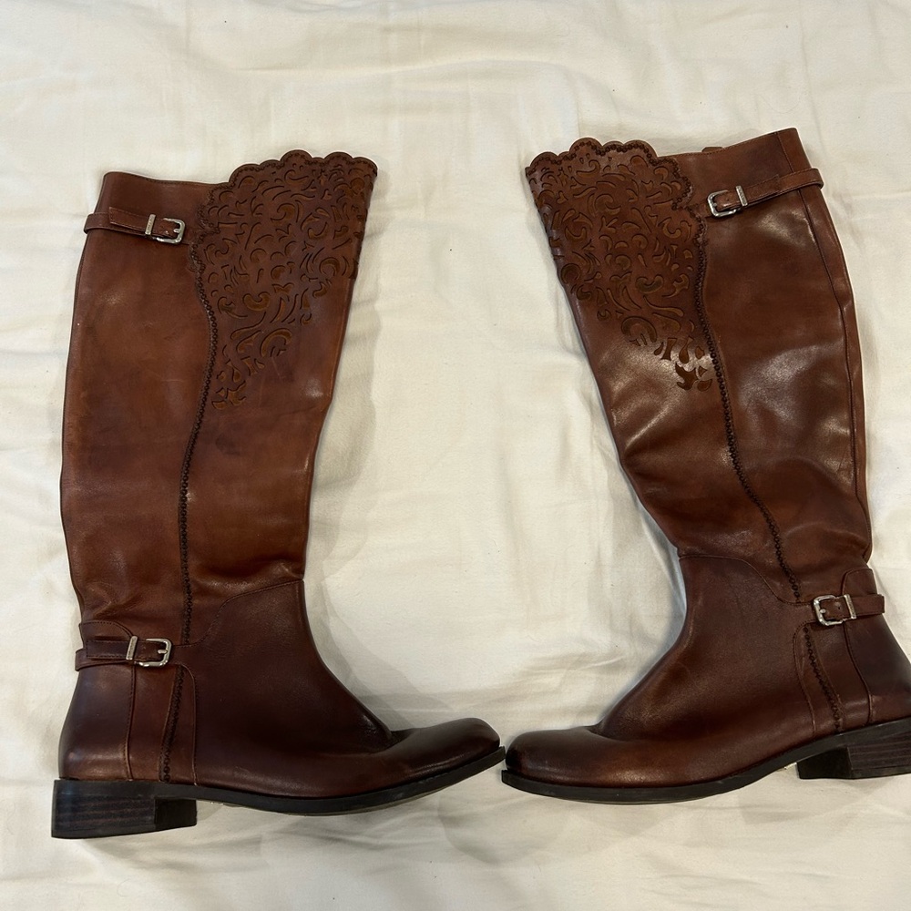 Gianni Bini brown tobacco cognac brandy knee riding boots lace pattern 7.5